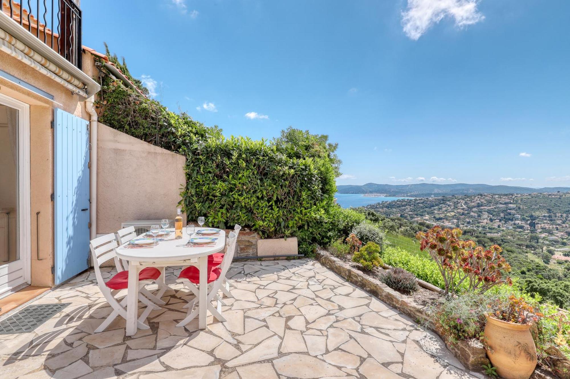 Exceptional View In Saint-Clair For 4 People Daire Le Lavandou Dış mekan fotoğraf