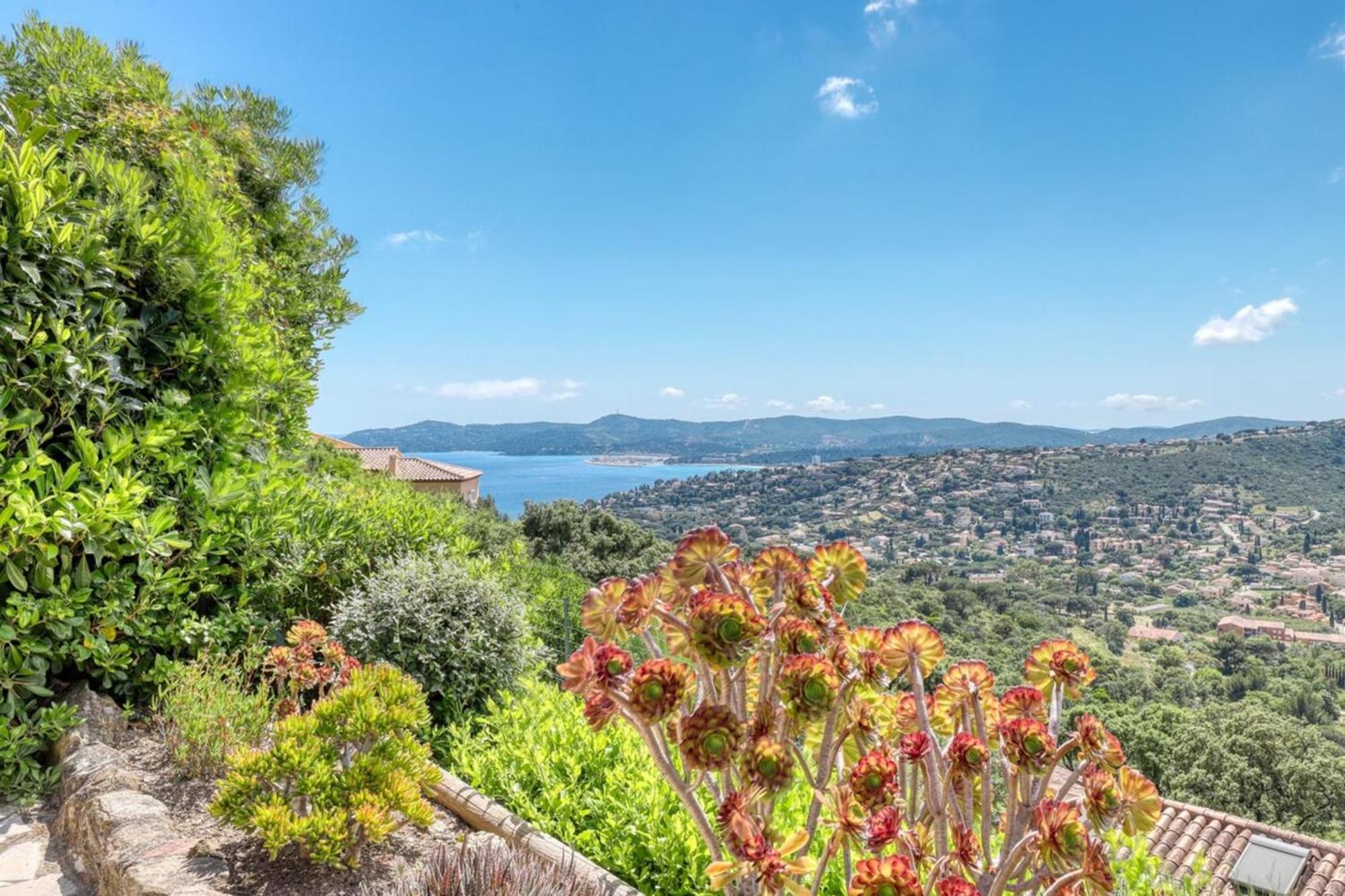 Exceptional View In Saint-Clair For 4 People Daire Le Lavandou Dış mekan fotoğraf