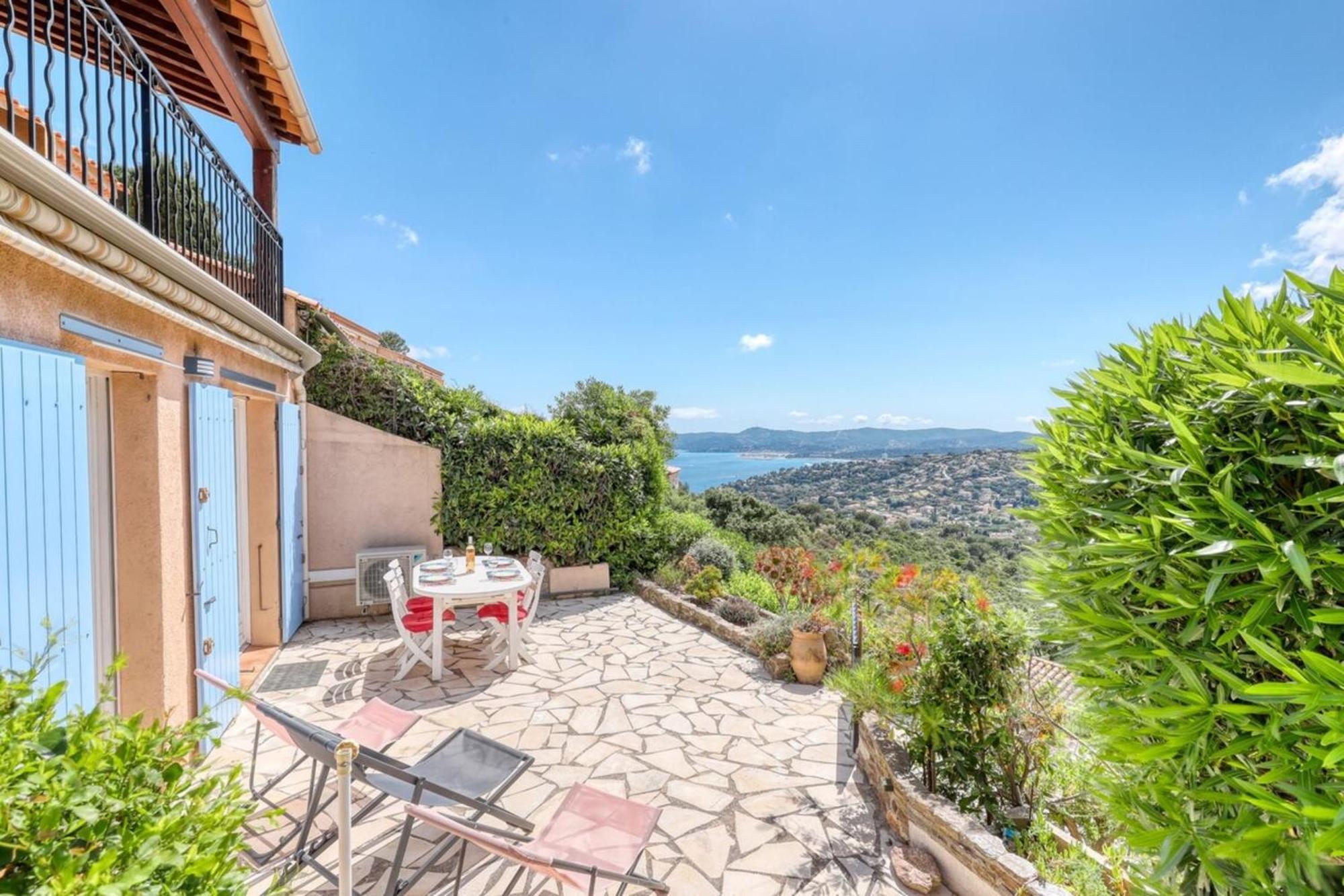 Exceptional View In Saint-Clair For 4 People Daire Le Lavandou Dış mekan fotoğraf